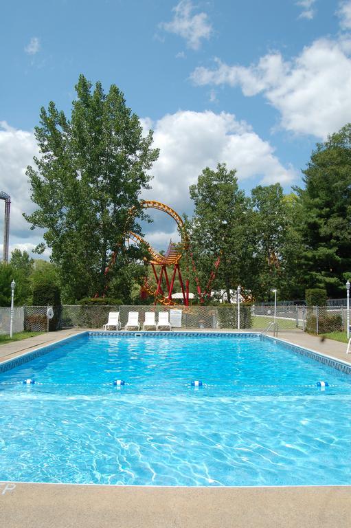 Wakita Court Motel Куінсбері Екстер'єр фото