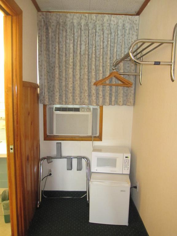 Wakita Court Motel Куінсбері Номер фото